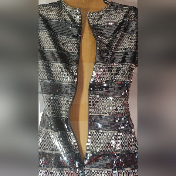 AIDAN MATTOX New Elegant Black and Silver Sequin Dress. - Picture 9 of 17